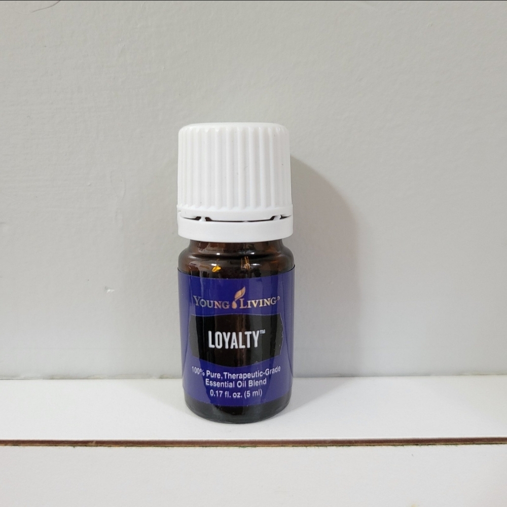 5ML LOYALTY ESSENTIAL OIL WITH POUCH
